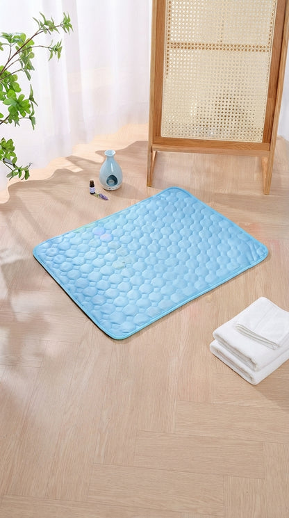 Breathable & Washable Cooling Pet Mat for Dogs and Cats - Ideal for Beds, Sofas, and Cars